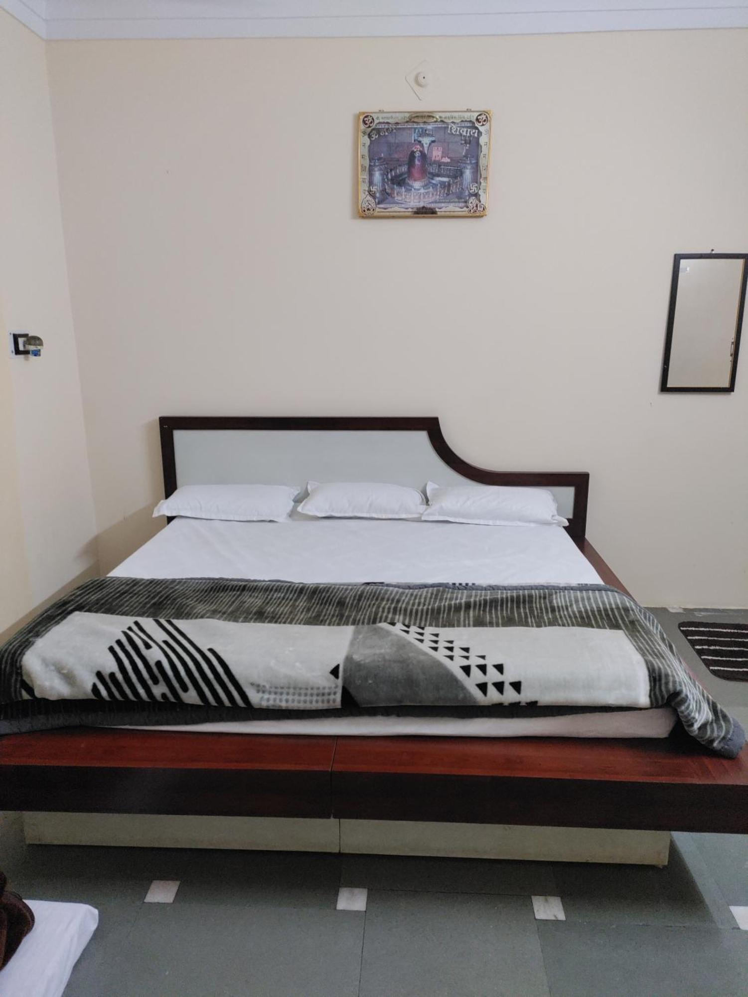 Ramashray Guest House Ujjain Eksteriør billede